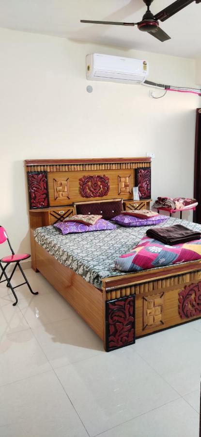 Apartamento Untrained & Unplanned Jabalpur Exterior foto